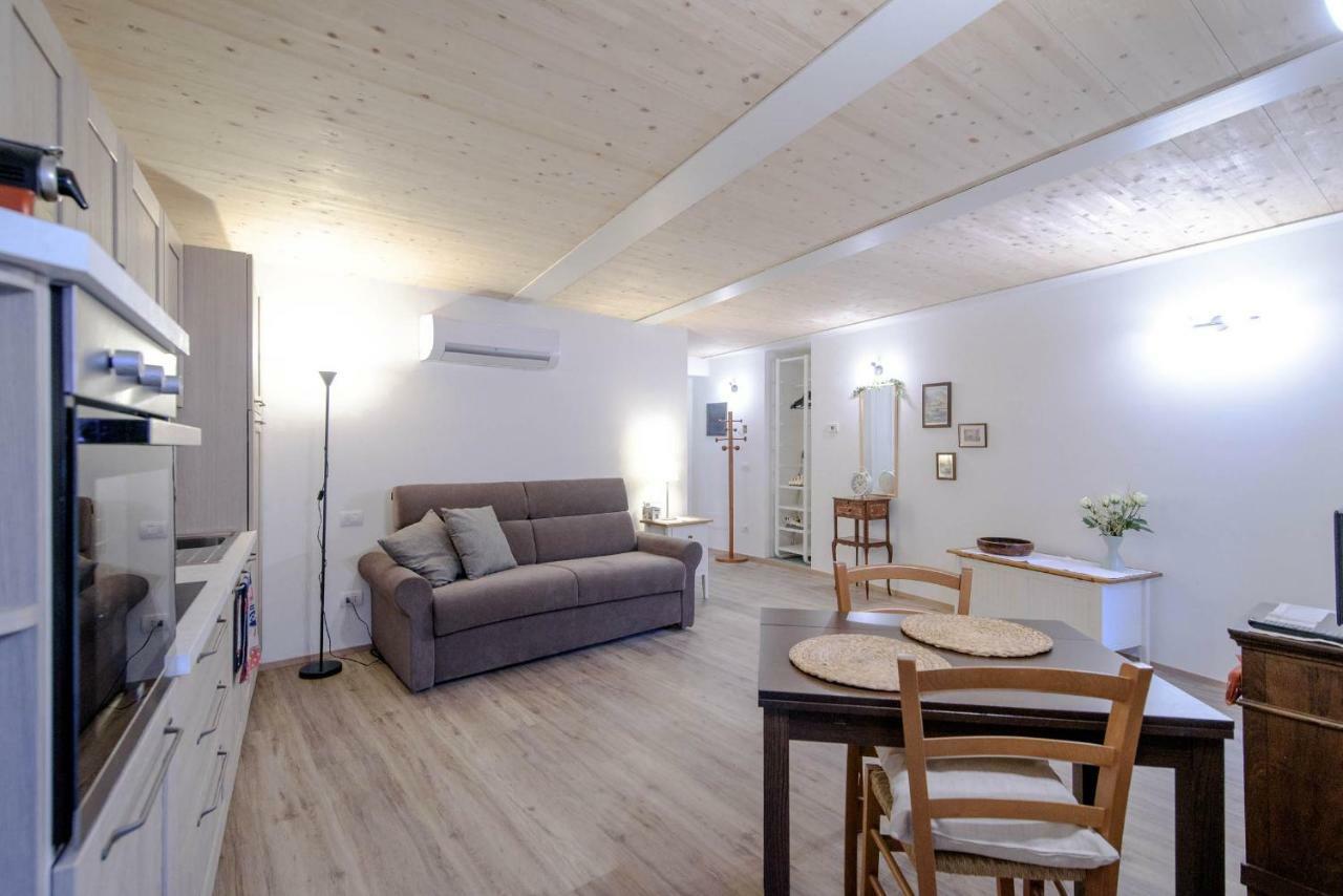Il Borghetto Di Torno Apartment ภายนอก รูปภาพ